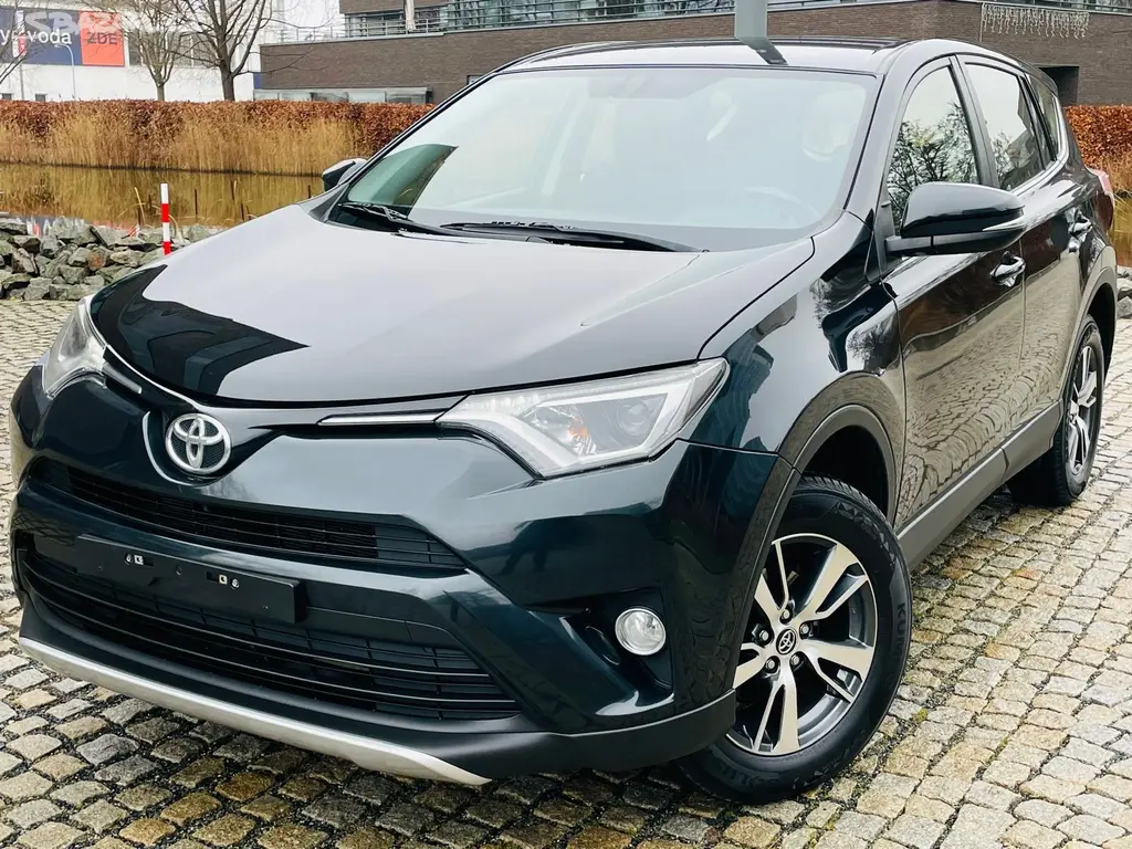 Toyota Rav4, 2.0D 1.MAJITEL KAMERA TAŽNÉ